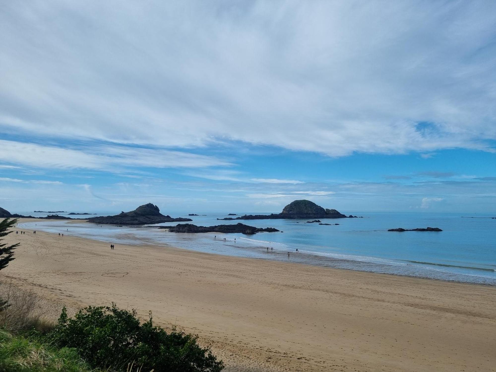 Le Mistral Du Centre Ville ,Chaleureux A 2 Min De La Plage Dinard Esterno foto